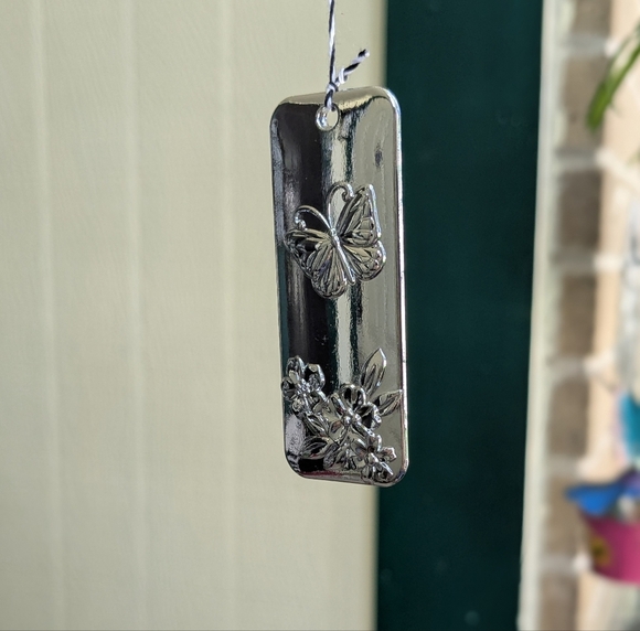 Silver color wind chimes, butterflies "You Make The World A Better Place" - Picture 5 of 7